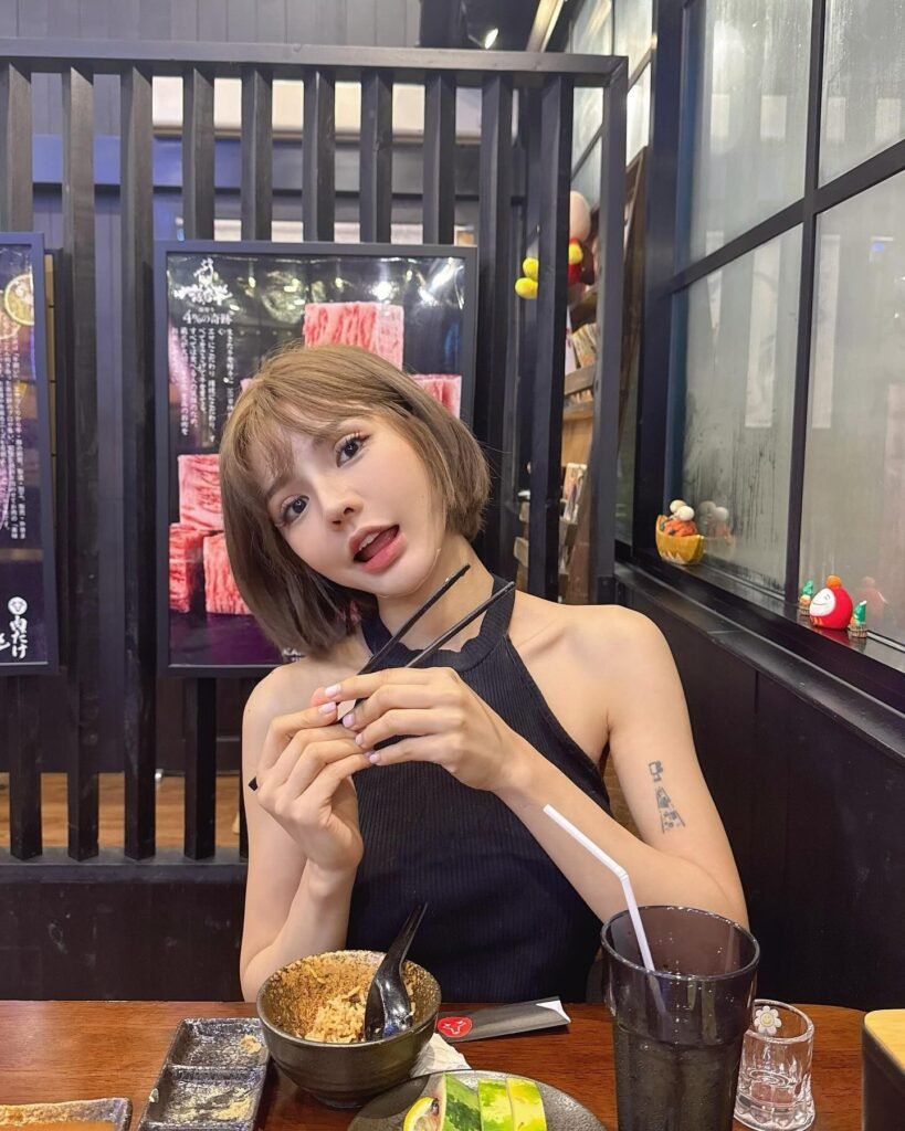 รูปโป๊ pole_light หรือ น้องไข่เจียว Onlyfans หุ่นอย่างสวย